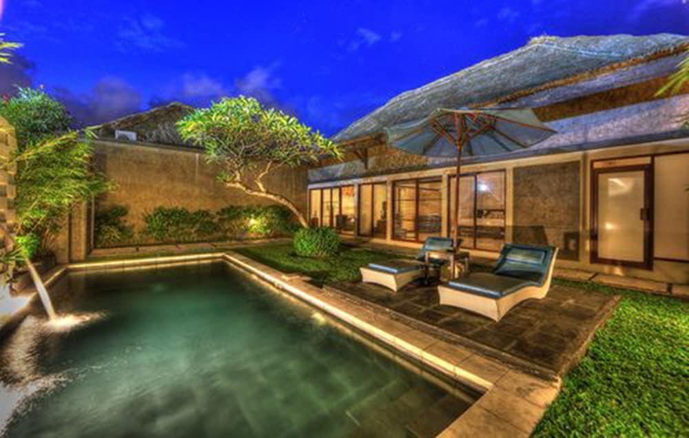 Bali Rich Villas Seminyak  Exterior photo
