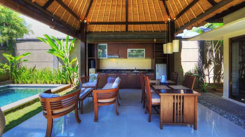 Bali Rich Villas Seminyak  Exterior photo